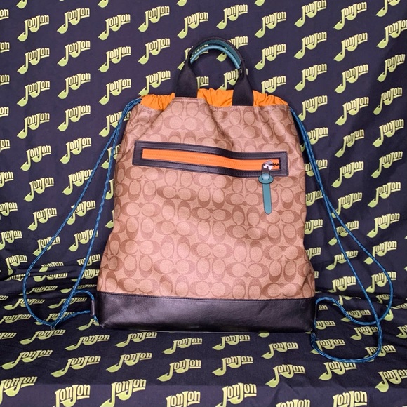 Coach Terrain Drawstring, Signature Coated Canvas - Picture 5 of 6